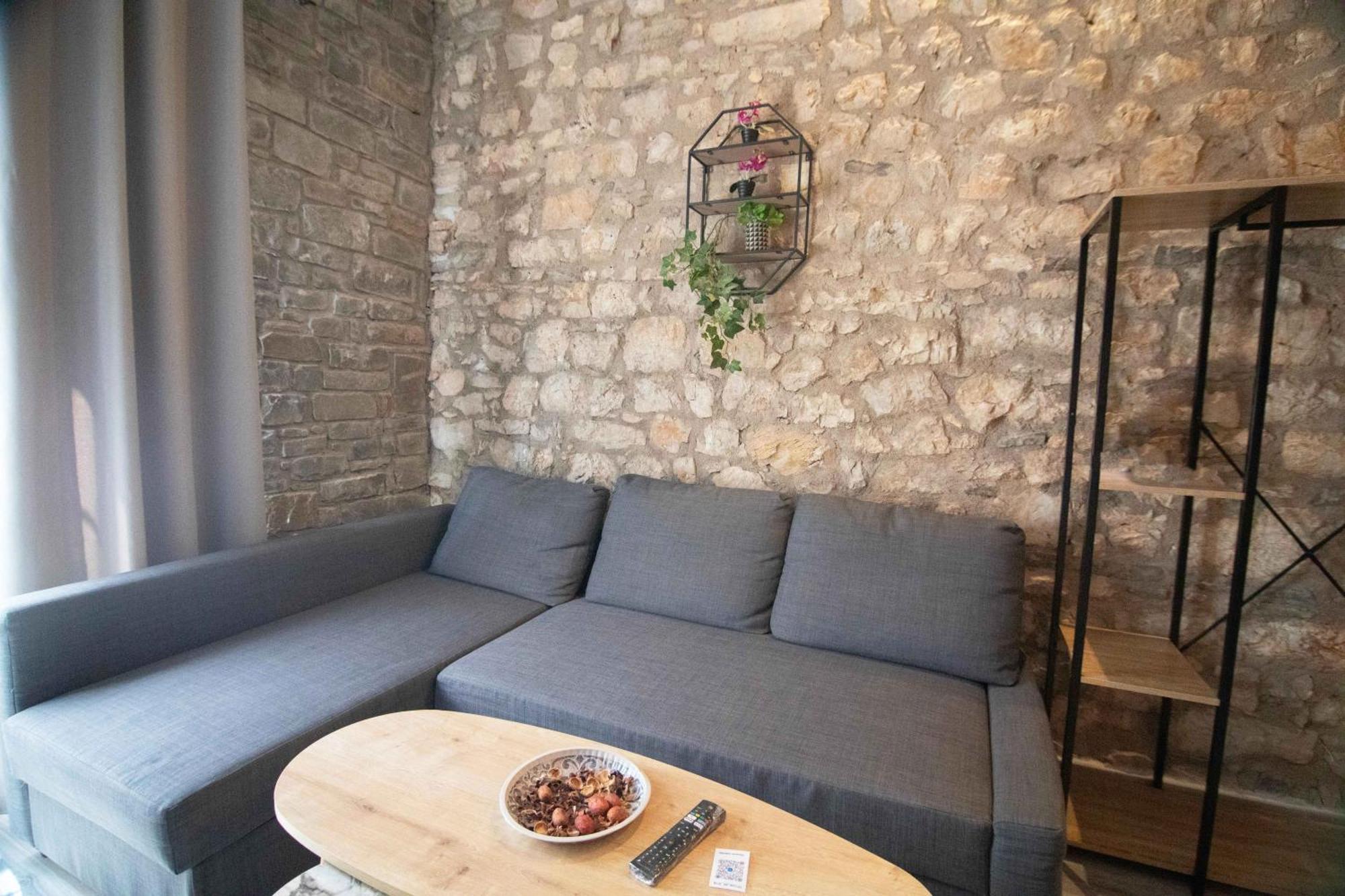 Agora Boutique Apartments Ioannina Buitenkant foto